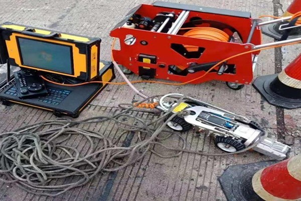 甘德CCTV管道检测机器人